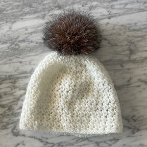 Surell Handmade Star Knit Hat with real Fox Pom (ivory color)